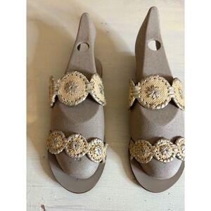 Jack Rogers Women's Size 5 / Youth Size 3 Raffia Woven Flat Sandals with Metalli